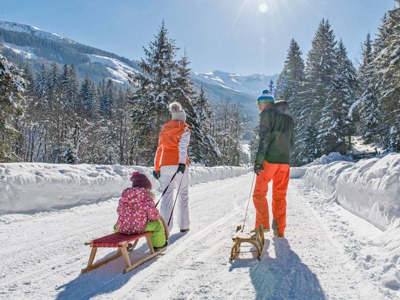 rauris winterurlaub salzburger land rodeln familie